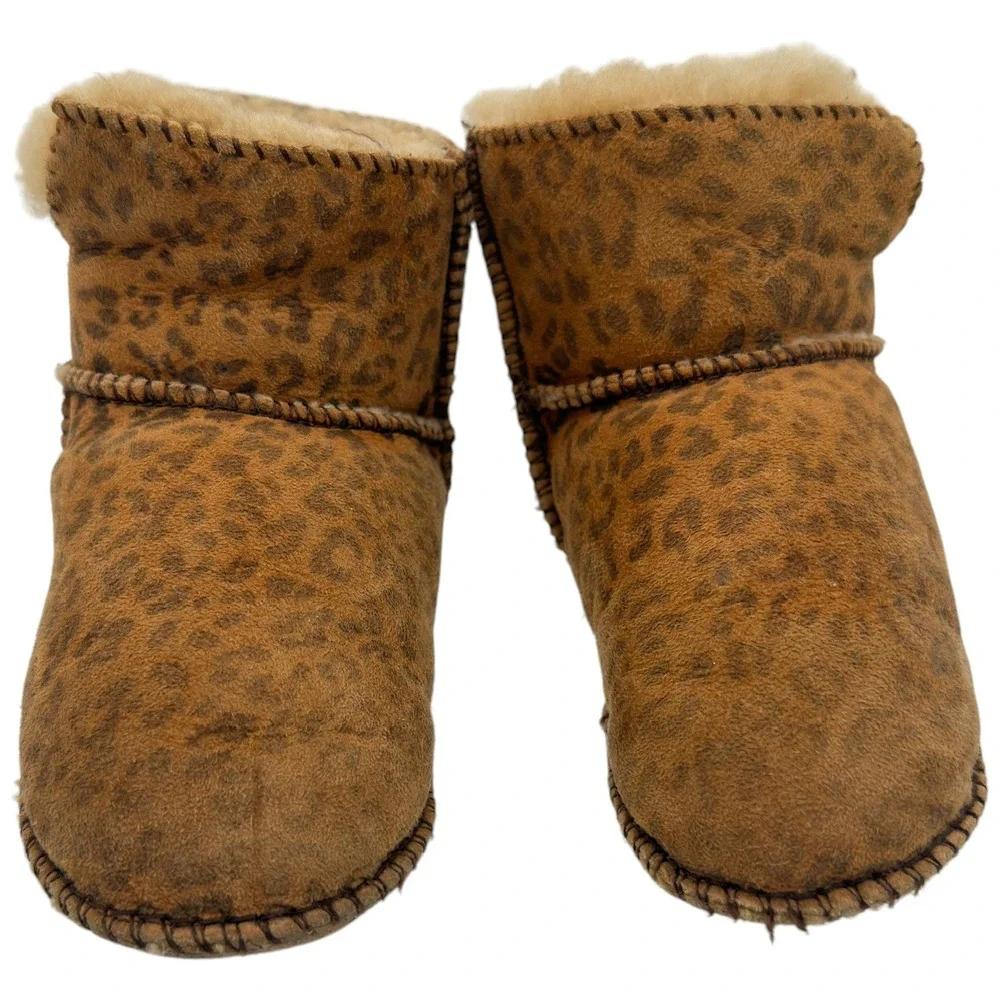 UGG Australia Erin 5202 Baby Booties Leopard Sheepskin Size L